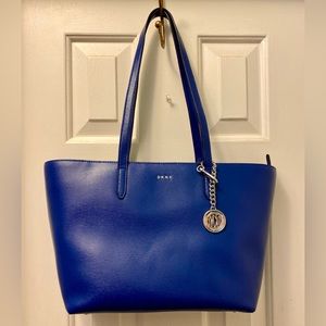 NWT DKNY Bryant medium tote bag